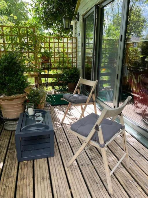 'The Den' Self Contained One Bedroom Annexe. Stockbridge  Exterior photo