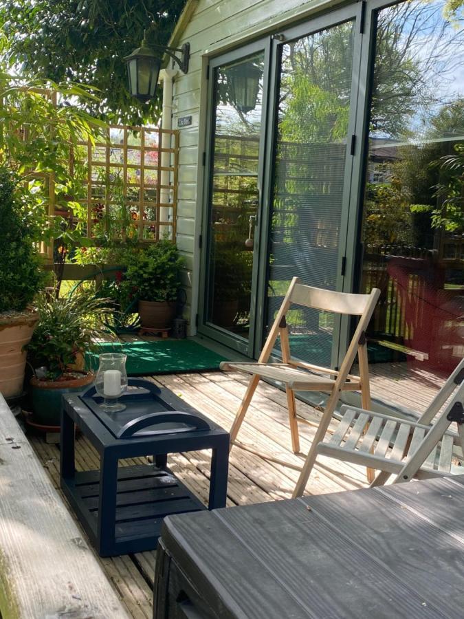 'The Den' Self Contained One Bedroom Annexe. Stockbridge  Exterior photo